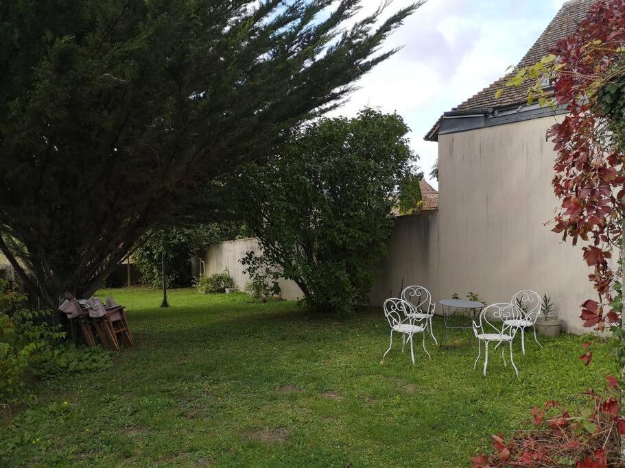 Au Coeur De Mortagne, Un Balcon Sur Le Perche Vila Exterior foto